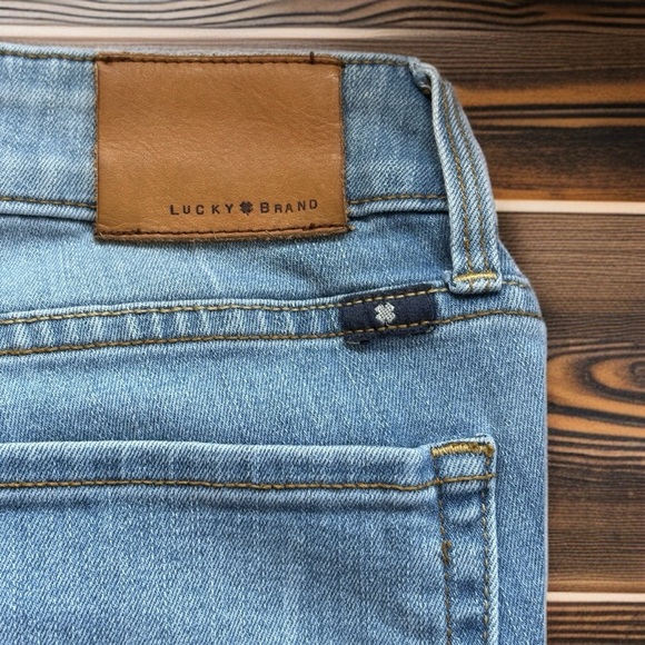 Lucky Brand Lolita Skinny Jeans Sz. 4 Light Wash 27x28 Stretch Tapered Retro Fit - Picture 6 of 6
